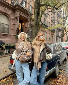 Luxury Casual Outfit, Casual Outfit Capsule, Nyc Christmas Outfit, Scarf Winter Outfit, City Winter Outfit, Aesthetic Scarf, Winter Outfit 2023, Winter In Nyc, New York Winter Outfit