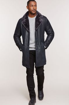 For rugged warmth in a sophisticated cut, button up the Anderson, a rich sheepskin coat with long lines and a classic notch collar. Made of plush, insulating shearling sheepskin from Spain, this go-everywhere coat is embossed for a unique texture and sheen. Slip your gloves into the two front pockets, throw a scarf on, and trudge out into winter in cozy comfort. Shearling Coat Womens, Sheepskin Vest, Long Coat Men, Coats For Men, Rugged Men, Sheepskin Coat, Men Clothes, Notch Collar, Shearling Coat