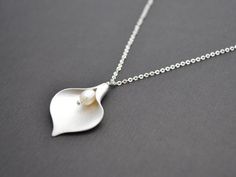 Matte Rhodium plated calla lily and pearl necklace by LilliDolli, $20.00 Silver Necklace Wedding, Pearl Silver Necklace, Pearl Necklace Silver, Necklace Bridal, Mother Birthday Gifts, Note Box, Necklace Wedding, Necklace Pearl, Calla Lily