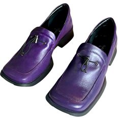 Signature 'Cool' Loafers Leather Square Toe Purple/Black Color Toggle Pull Sz 7.5 They Appear Unused Funky And Comfy I Happily Consider Reasonable Offers. Bundle To Save On Price And Shipping. Stay Well And Thank You For Browsing My Closet! Purple Leather Slip-on Loafers, Purple Black, Purple And Black, Flat Shoes Women, Loafer Flats, Black Color, Loafers, Size 7, Women Shoes