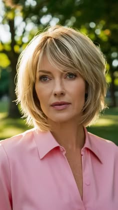 53 Shaggy Bob Haircuts for a Trendy and Effortless Look Choppy Layers Curtain Bangs, Bob Haircuts For Women Medium, Haircuts For Women Medium, Layers Curtain Bangs, Haircut Gray Hair, Feathered Layers, Chin Length Haircuts, Stacked Bob Hairstyles