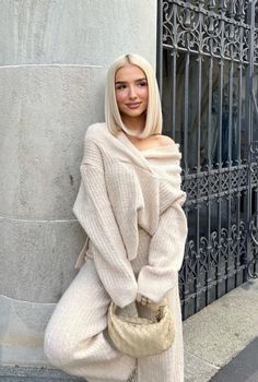 Long Bob Blonde, Warm Blonde Hair, Warm Blonde, Light Hair Color, Light Hair, White Hair, Bob Hairstyles, New Hair, Hair Inspo