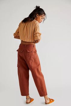 Bay To Breakers Pants | Free People Colored Pants Outfits, Casual Mom Style, Colorblock Pants, Retro Fashion Outfits, Slouchy Pants, Urban Style Outfits, Utility Pockets, Free People Clothing, Work Wear Women