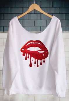 Lipstick Sweatshirt For Bf, Red Custom Print Crew Neck Shirt, Red Lip White Shirt, Red Crew Neck Shirt With Name Print, Leopard Lips Shirt, Champagne Shirt, Lips Shirt, Sweater Oversize, Stylish Hoodies