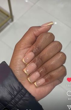 Short Gold Chrome French Tip Nails, Short Gold French Tip Nails, Gold French Tip Nails Square, Gold Tip Nails French, Gold Chrome French Tip Nails, Gold Short Nails, Short Gold Nails, Gold French Nails, Gold French Tip Nails