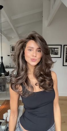 Blowout Curls, Hollywood Hair, Curls For Long Hair, Hairstyle Inspo, Dirty Blonde Hair, Brunette Balayage Hair, Blowout Hair, Shoulder Length Hair Cuts, Shoulder Length Hair