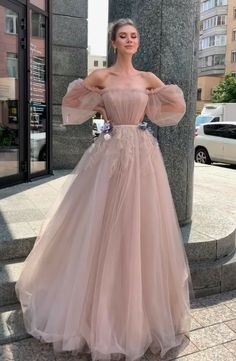 Gaun Tulle, A Line Evening Dress, Unique Prom Dresses, Prom Outfits, Marchesa, Long Prom Dress, Unique Dresses