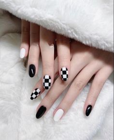 Wednesday Nails, Sparkle Gel Nails, Checkered Nails, Small Nails, Wow Nails, Asian Nails, Black Acrylic Nails, Hello Nails, Punk Nails