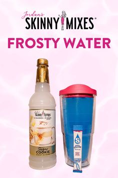 a bottle of water next to a plastic cup with liquid in it and the words skinnyy mixes frosty water