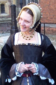 Gable Hood, Elizabethan Fashion, Elizabethan Era, Tudor Era, Royal Palaces, Tudor Style