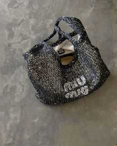 Prada Vintage Bag, Ysl Muse, 달력 디자인, Prada Vintage, Boho Rock, Rock Chic, Pretty Bags, Star Girl, Vintage Bag