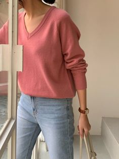 Basic long sleeve V neck knit in wool cashmere blend. Model is wearing MINUSEY ONE SIZE. ✔️ Free worldwide express shipping over $100✔️ Loved by 6,500+ customers✔️ Limited edition collections, maximum style⠀⠀⠀⠀⠀⠀⠀⠀⠀Stay ahead of the trend with can’t-find-anywhere-else staples. Your closet will thank you 💕 * MINUSEY ONE SIZE = EU 34-36, US 2-6* 75% Merino Wool / 10% Cashmere / 15% Rayon* Dry clean* Made in Korea - Model Height: 171cm/5'7" (US 2, EU 34) Mermaid Skirt, Basic Long Sleeve, Leather Mini Skirts, The Trend, Merino Wool, Cashmere, Limited Edition, Mini Skirts, V Neck