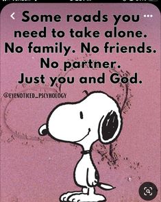 Peanuts Quotes, Charlie Brown Quotes, Snoopy Dog, Happy Day Quotes, Snoopy Funny, Snoopy Images, Christian Quotes Prayer, Snoopy Love