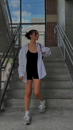 Unitard Outfit, Black Romper Outfit, Outfit Biker Shorts, Cute Biker Shorts, Short Jumpsuit Outfit, Biker Shorts Outfits, Outfit Biker, Chicago Outfit