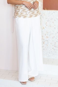 Get ready to strut your stuff in our Chester Pant. These high-waisted white palazzo pants feature a sleek, elongating leg for a chic, flattering look. Elevate any outfit with these stylish pants that will have you feeling confident and fabulous! Palazzo Style Regular sizes measure approx. 44" long Dry clean White Palazzo Pants, Adele Dress, Sunset Girl, Palazzo Style, Grey Socks, Feeling Confident, Stylish Pants, High Waist Dress, Palazzo Pants