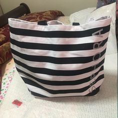 Sephora Tote Bag Sephora Bags, Sephora Bag, Womens Tote Bags, Sephora, White Black, White And Black, Color White, Bag Lady, Tote Bag