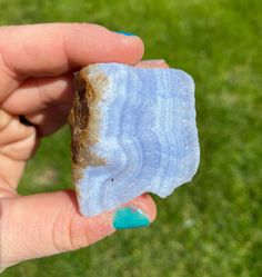 "Raw Blue Lace Agate Stone - rough blue lace agate - healing crystals and stones - raw blue lace agate slab - raw agate stone - raw stones Listing is for (1) one Blue Lace Agate Slice. Sizing is between 1.5\" - 2.5\" . These are STOCK PHOTOS. Look through ALL photos, Because they are natural stones, will vary in size and characteristics. Please note not all of the stones will have banding, some are solid blue. Xsmall: 1\" - 1.5\" Small: 1.5\" - 2\" Medium: 2\" - 2.5\" Metaphysical Property: Stre Lace Agate Stone, Wallpaper Space, Agate Slice, Rocks And Gems, Agate Crystal, Blue Lace Agate, Blue Agate, Gems And Minerals, Raw Stone