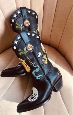 Bota Country, New Rock, Cowboy Boot, Cowgirl Boots, Shoe Game, Yin Yang, Biker Boot, Cute Shoes