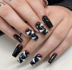 Cute Star Nail Designs, Black Cloud Nails, Thunderstorm Nails, Nail Art On Black Nails, Galaxy Acrylic Nails, Black Cute Nails, Nails Design Black And White, All Black Nails, Nails Inspo Black