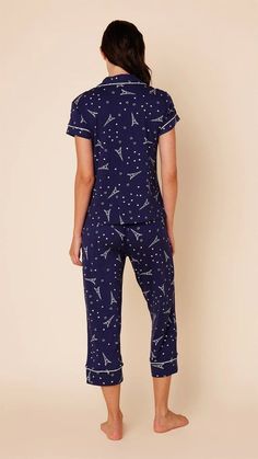 Bonne nuit, amour! Dream the night away in these hand-pulled Peruvian Pima cotton, Eiffel Tower print pajamas. Modal allows the perfect drape while Elastane allows just enough stretch in these ultra-soft pajamas you’ll never want to take off! 48% Pima Cotton, 48% Modal, 4% Elastane Contrast piping and drawstring Pockets Waist has 3/4 inch elastic in the back with a drawstring in the front Machine wash cold / tumble dry low / no bleach This pajama is pre-shrunk but will shrink another ~5% when wa Knit Pajamas, Baby Shower Registry, Eiffel Tower Print, Cat Pajamas, Coverlet Bedding, Soft Pajamas, Online Checks, Contrast Piping, Silk Pillowcase