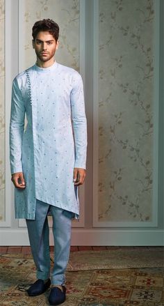 Asymmetric Kurta Men, Unique Kurta For Men, Unique Kurta Designs For Men, Mens Kurta Pattern, Ethnic Wear Indian Men, Menswear Indian, Kurta Designs Men's, Indian Menswear, India Fashion Men