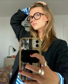 Blonde Woman With Glasses, Squoval Glasses, Glasses Blonde Hair, Blonde With Glasses, Type Of Girlfriend, Fashion Vision Board, Haircuts Color, Glasses Inspo, Glasses Frames For Women