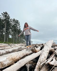 Balancing on driftwood at Ruby Beach, Washington was one of my favorite Olympic Peninsula road trip memories so make sure to add this Olympic Peninsula road trip stop to your itinerary! To help plan your road trip on the Olympic Peninsula make sure to check out my full guide for more Olympic Peninsula road trip inspiration! Olympic Peninsula Road Trip, Lake Gogebic Upper Peninsula, Long Beach Peninsula Washington, Bruce Peninsula National Park, Pacific Northwest Travel, Olympic Peninsula, Olympic National Park, Travel Memories, Pacific Northwest