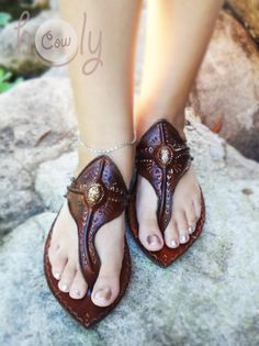 100% Handmade Crazy Moroccan Brown Leather by HolyCowproducts Sandal Kulit, Hippie Sandals, Beautiful Shells, Leather Sandals Handmade, Mens Leather Sandals, Handmade Sandals, Moroccan Leather, Brown Leather Sandals, Leather Sandals Women