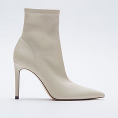 New With Tags Beige Elastic Booties. Avail In Different Sizes. 9, 6.5 Flat Leather Ankle Boots, Ankle Boots Pointed Toe, Zara Ankle Boots, Ankle Cowboy Boots, Black Heels Low, Low Heel Ankle Boots, Fabric Boots, Zara Heels, Snakeskin Boots