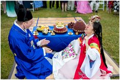 Modern Romantic Wedding at the Cleveland Museum of Art - Dragonfly Photography Korean Wedding Traditions, Buddhist Wedding, Non Traditional Wedding Ring, Korean Traditional Clothing, Wedding Ceremony Traditions, Multicultural Wedding