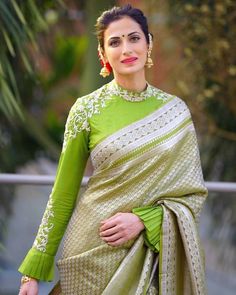 Full Sleeves Blouse Designs, Long Blouse Designs, Saree Blouse Neck Designs, Blouse Back Neck Designs, Blouse Design Images, New Blouse Designs, Sari Blouse Designs, Silk Saree Blouse Designs, Blouse Designs Silk