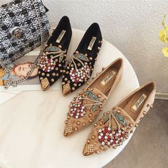 upper material: fabric (faux suede) sole material: rubber color available: black, khaki. size available: 35 (US4.5) to 43 (US10.5) heel height: 1 cm (0.4") platform: 0.5 cm (0.2") Please choose the size according to the LENGTH of your feet; choose 1 size up if you have wide or thick feet. Women's Footwear Size Conversion Chart Size US/CA UK Fit for foot length How to measure the length of your feet? centimeter inch 34 3.5 1.5 22cm 8.66inch Step 1. Place your bare foot on a paper, use a pencil to Comfortable Flat Loafers, Wedding Platform, Red Shoes Flats, Pointed Flats Shoes, Heels Patterns, Wedding Slippers, Flats Shoes Comfortable, Black Flats Shoes, Red Flats