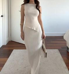 Victoria Sanchez, Classy Wardrobe, Best Jeans For Women, Cute Modest Outfits, Best Jeans, Looks Style, Dress And Heels, Modest Outfits, Elegant Style