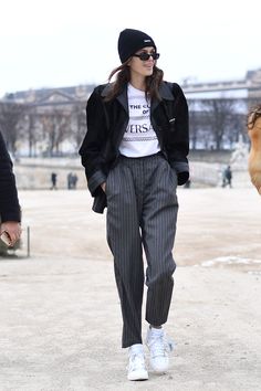 Kaia Gerber Outfits, Kaia Gerber Street Style, Zendaya Street Style, Influential Women, Effortless Outfit, Outfit Invierno, Versace Outfit