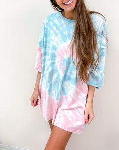 - 80% Rayon, 20% Polyester - Oversized fit - Model is pictured in a size small Oversized Top, Tie Dye Top, Fitness Models, Tie Dye, Cover Up, Women's Top