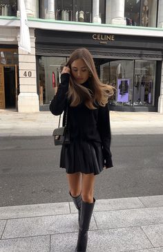 Cute Office Outfits, Classy Business Outfits, Elegant Classy Outfits, Summer Office Outfits, Chic Business Casual, Fest Outfits, Business Attire Women, Cute Work Outfits, High Waisted Dress Pants