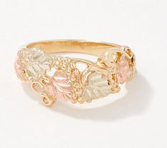 For a look of natural beauty, slip on this grape and leaf vine band ring. Its design grows on you with 12K rose and green gold leaves. From Black Hills Gold. Black Hills Gold Wedding Rings, Unique Diamond Earrings, Wishing On A Star, Black Hills Gold Rings, Bday Gift Ideas, Gold Band Wedding Ring, Black Hills Gold Jewelry, Gold Inspiration, Luxury Wardrobe