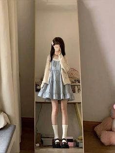 Igari Fashion Outfits, Igari Clothes, Shojou Outfit Ideas, Shy Girl Outfits, Casual Japanese Outfits, Japan Fashion Casual, Shoujo Style, Chinese Fashion Street, Easy Trendy Outfits