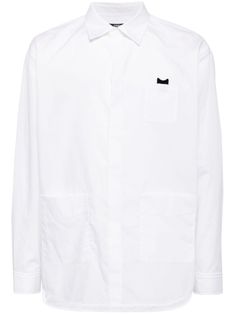 white cotton blend poplin texture signature panther plaque straight-point collar concealed front button fastening long sleeves buttoned cuffs chest patch pocket two front patch pockets curved hem When buying this unisex item, keep in mind that it is graded in standard men's sizing. White Shirt With Patch Pockets And Spread Collar, White Long Sleeve Shirt With Welt Pockets, Vacation Wardrobe, City Shorts, Balenciaga Triple S, Custom Watch, Summer Beach Wear, Short Suit, Poplin Shirt