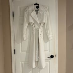 Classic White Trench From Express, Beautiful And Lightweight, This Can Go With So Many Outfits. Price Firm, As I’m Not Too Sure If I Want To Part With This Definitely Can Fit A Size Small. Many Outfits, Trench Coats, Classic White, I Want, Trench Coat, Color White, Jackets & Coats, Jackets For Women, Women Shopping