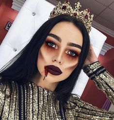 Halloween makeup inspo... Horror Smink, Nem Halloween Makeup, Carnaval Make-up, Make Up Diy, Makeup Zombie, Fantasy Make-up, Halloweenský Makeup, Halloween Make-up Looks, Holloween Makeup