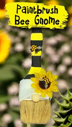 Bee gnome tutorial Bumble Bee Decorations, Diy Bee, Gnome Diy, Bee Gnome, Summertime Crafts, Dollar Store Christmas Crafts