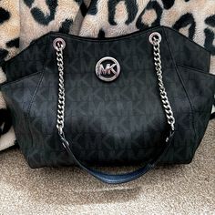 Nwt Michael Kors Jet Set Travel Bag With Chain In Excellent Condition , Was Never Used Michael Kors Black Shoulder Bag With Chain Strap, Michael Kors Black Bag With Chain Strap, Bag With Chain, Kors Jet Set, Michael Kors Black, Michael Kors Jet Set, Michael Kors Bag, Jet Set, Travel Bag