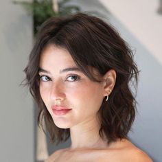 Bob Hairstyle Ideas, Trendy Hairstyle, Short Layered Haircuts, Short Wavy Hair, Short Hair With Layers