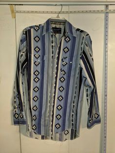 Ffa Outfits, Wrangler Pearl Snap Shirt, Punchy Outfits, Cute Western Outfits, Western Outfit Ideas, Pinterest Wardrobe, Western Girl Outfits, Hairstyles Outfits