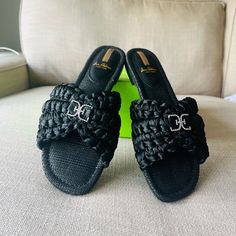 Size: 9.5m Color: Black Condition: New, Never Worn In Original Box With Original Packaging Samara, Sam Edelman Shoes, Sam Edelman, Slide Sandals, Women's Shoes Sandals, Shoes Sandals, Original Box, Packaging, Women Shoes