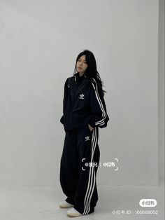 Track Suits Women, 00s Mode, Digital Wardrobe, Love Lily, Practice Outfits, Swaggy Outfits, Tomboy Fashion