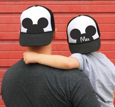 Mickey Ears Hat, Ears Hat, Diy Disney Ears, Mickey Mouse Hat, Disney Mickey Ears, Disney Hats, Family Disney Trip, Dad And Son, Disney Boys