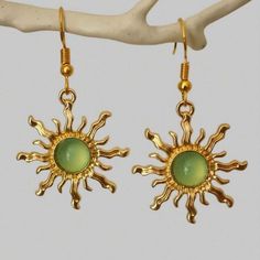 Bohemian Green Stone Sun Drop Earrings In Gold Tone New (Boutique Packaging) ******Let Me Know If You Like To Bundle With Another Listing! ******I Always Accept Reasonable Offers ***** Tags : Anthro Anthropologie Free People We The Free Zara Zara Jewelry Lili Pulitzer 8 Other Reasons For Love And Lemons Ettika Shashi The M Jewelers Asos Revolve Boho Bohemian Gypsy Minimalist Country Beaded Festive Luxury Contemporary Vintage Romwe Fairycore, Bohemian Sun, Sun Earrings, Celestial Earrings, Free People Jewelry, Earrings Green, Copper Earrings, Girls Earrings, Estilo Boho