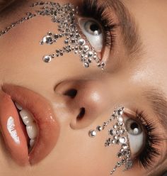 Rhinestone Makeup Halloween, Rhinestone Halloween Makeup, 50 Aesthetic, Confetti Tour, Halloween Makeup Inspiration, Apply Makeup, Dope Makeup